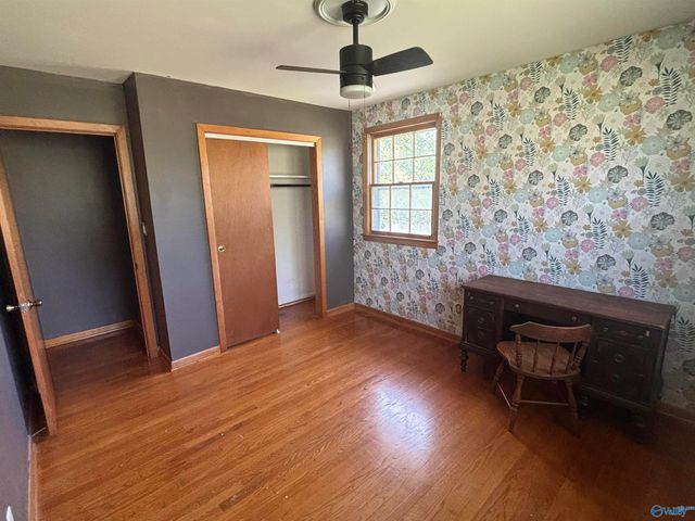 1100 NW Brookmeade Street, Huntsville, AL 35816