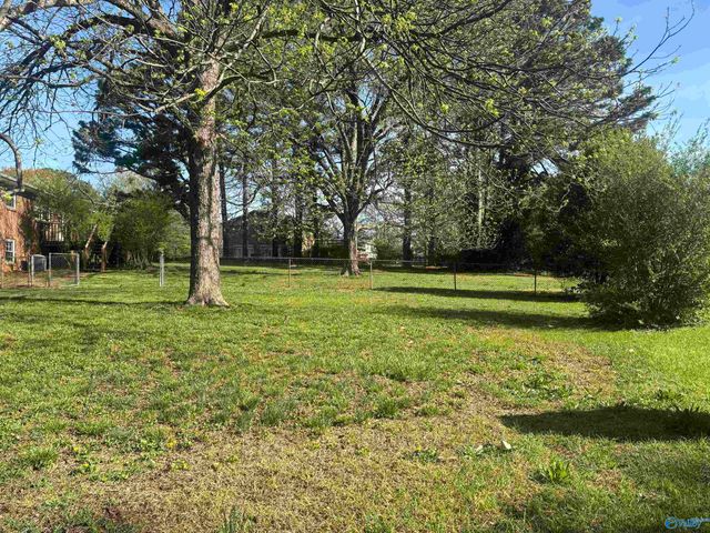 1100 NW Brookmeade Street, Huntsville, AL 35816