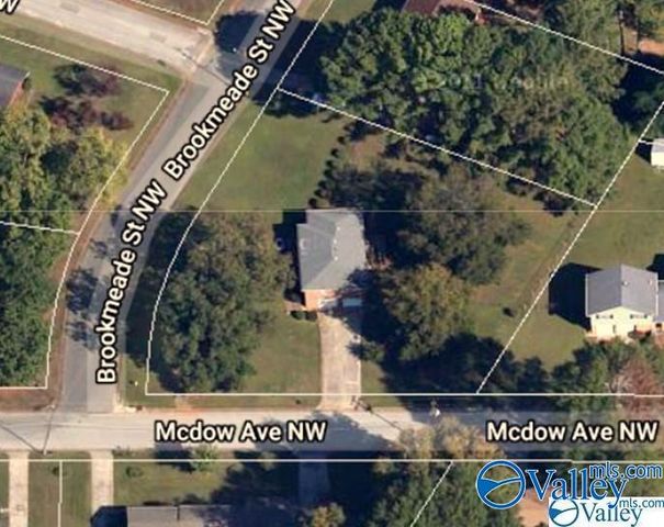 1100 NW Brookmeade Street, Huntsville, AL 35816