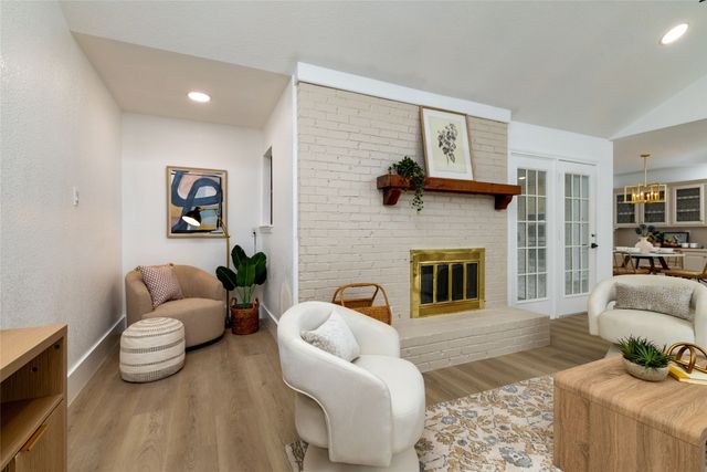 21 Cliffside Drive, Edgecliff Village, TX 76134