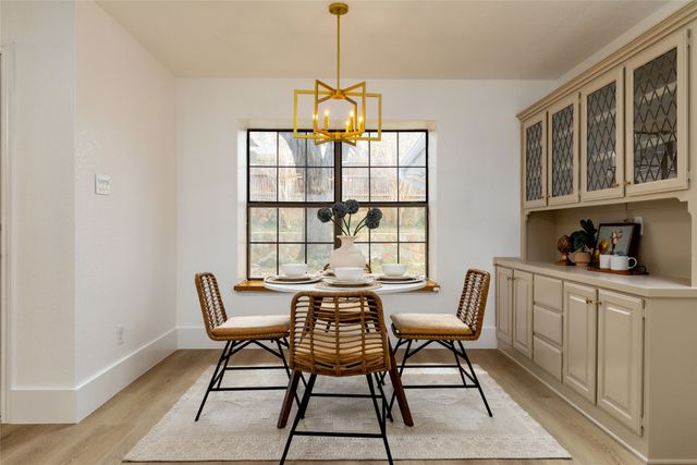 21 Cliffside Drive, Edgecliff Village, TX 76134