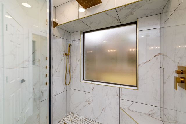 21 Cliffside Drive, Edgecliff Village, TX 76134