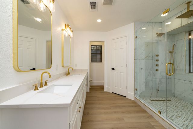 21 Cliffside Drive, Edgecliff Village, TX 76134