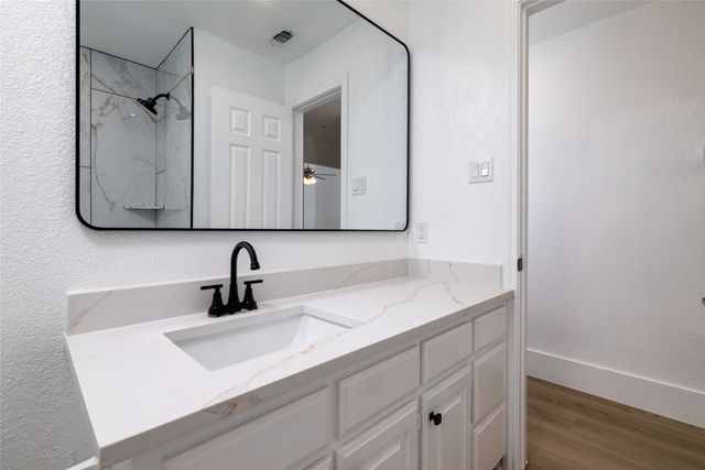 21 Cliffside Drive, Edgecliff Village, TX 76134