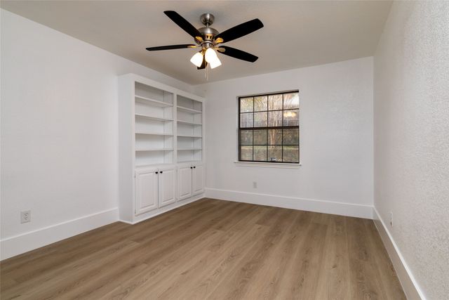 21 Cliffside Drive, Edgecliff Village, TX 76134