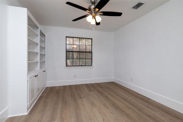 21 Cliffside Drive, Edgecliff Village, TX 76134