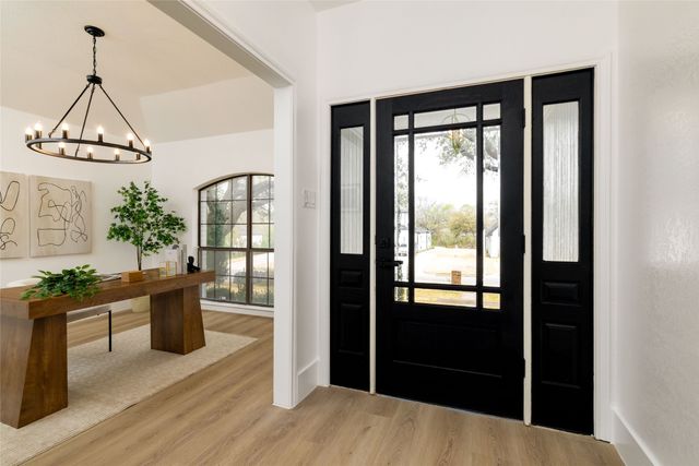 21 Cliffside Drive, Edgecliff Village, TX 76134