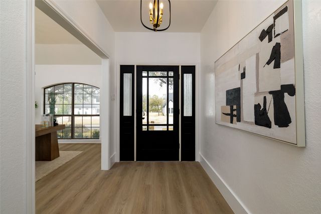 21 Cliffside Drive, Edgecliff Village, TX 76134