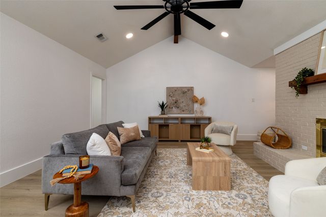 21 Cliffside Drive, Edgecliff Village, TX 76134