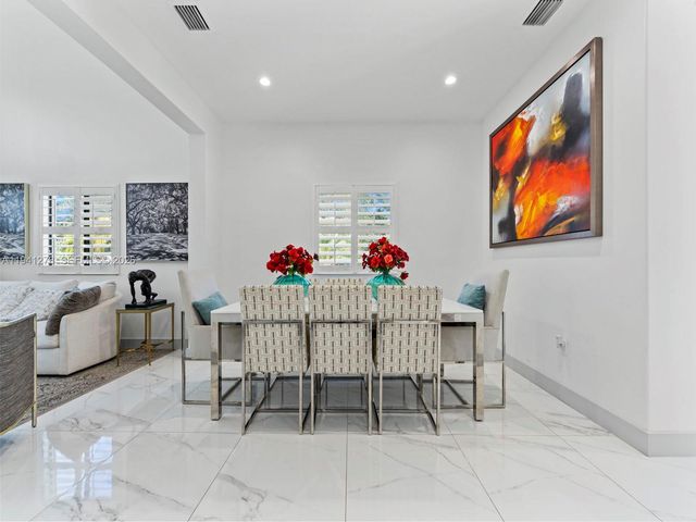 15402 SW 274th St, Homestead, FL 33032