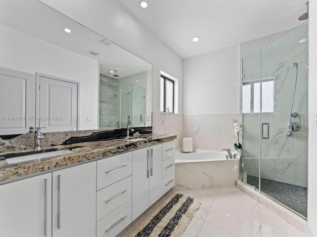 15402 SW 274th St, Homestead, FL 33032