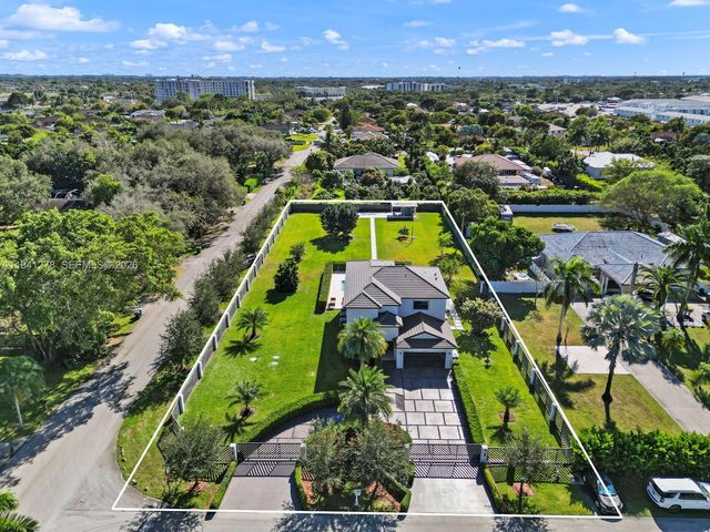 15402 SW 274th St, Homestead, FL 33032