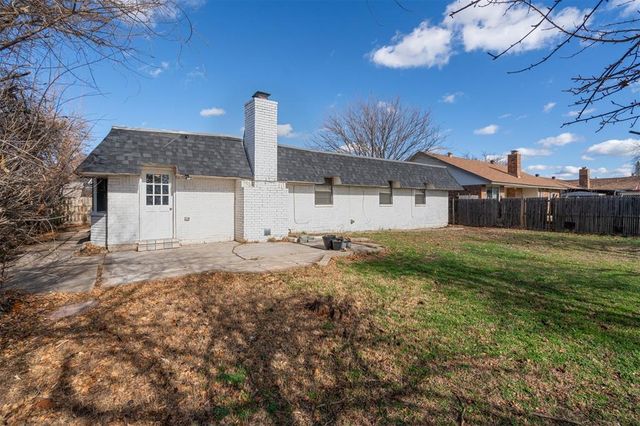 620 SW 24th Street, Moore, OK 73160