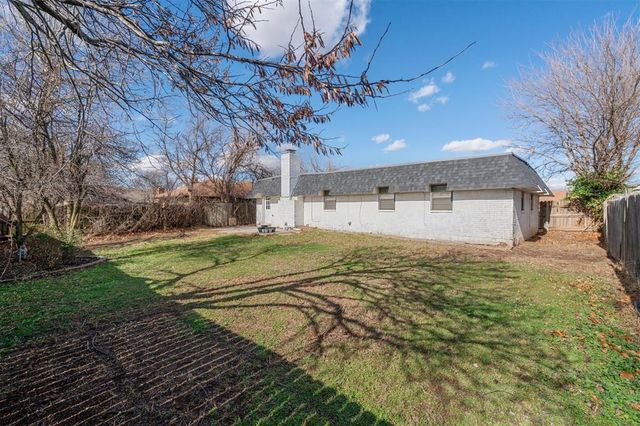 620 SW 24th Street, Moore, OK 73160