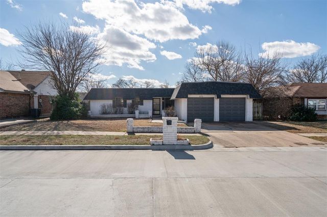 620 SW 24th Street, Moore, OK 73160