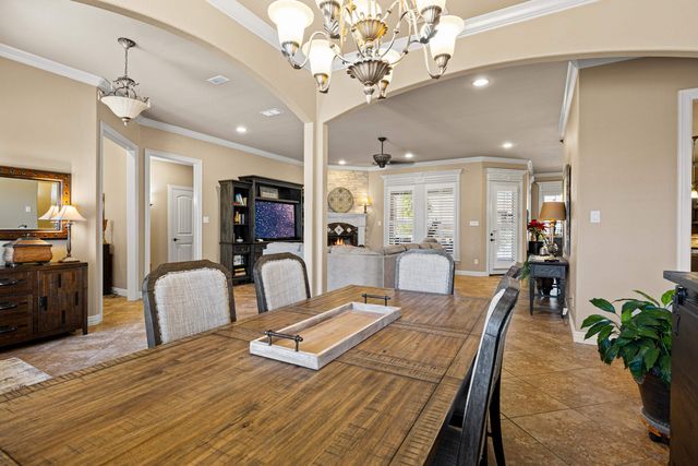 3901 Clarkway Place, Longview, TX 75605