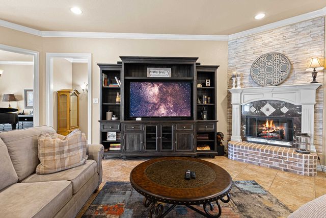 3901 Clarkway Place, Longview, TX 75605