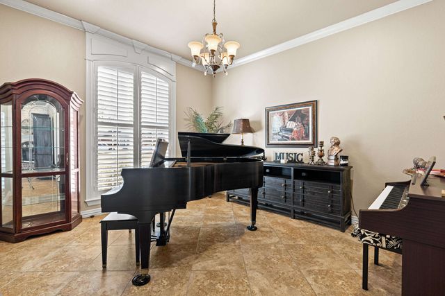 3901 Clarkway Place, Longview, TX 75605