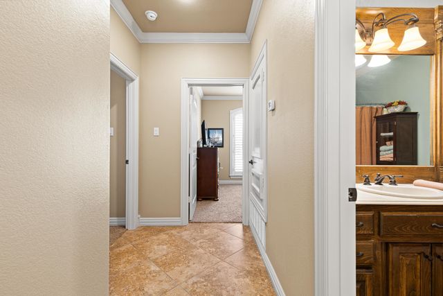 3901 Clarkway Place, Longview, TX 75605