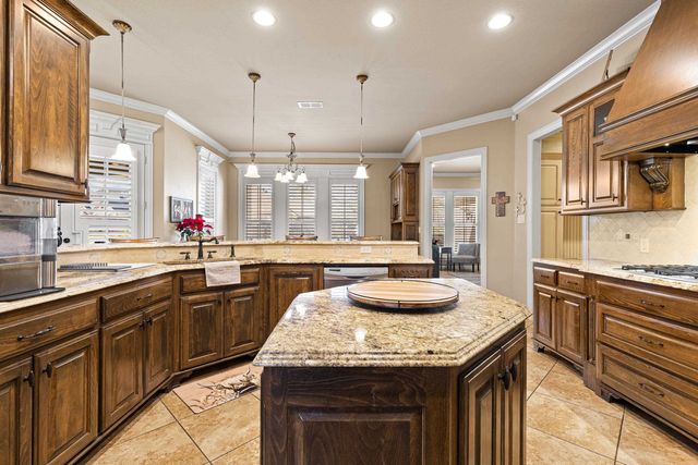 3901 Clarkway Place, Longview, TX 75605