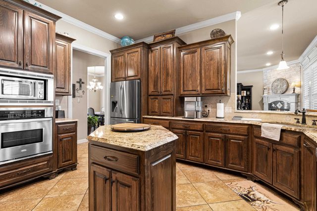 3901 Clarkway Place, Longview, TX 75605