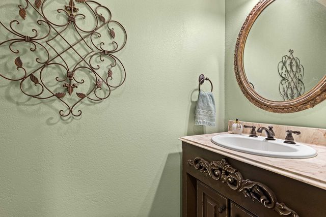 3901 Clarkway Place, Longview, TX 75605