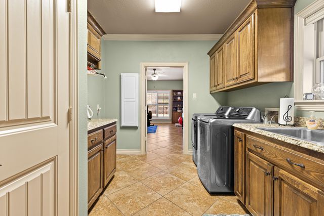 3901 Clarkway Place, Longview, TX 75605