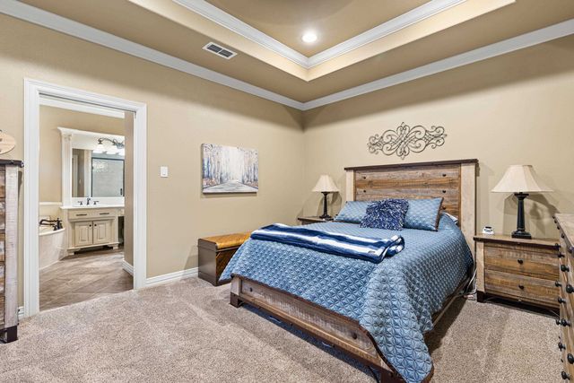 3901 Clarkway Place, Longview, TX 75605