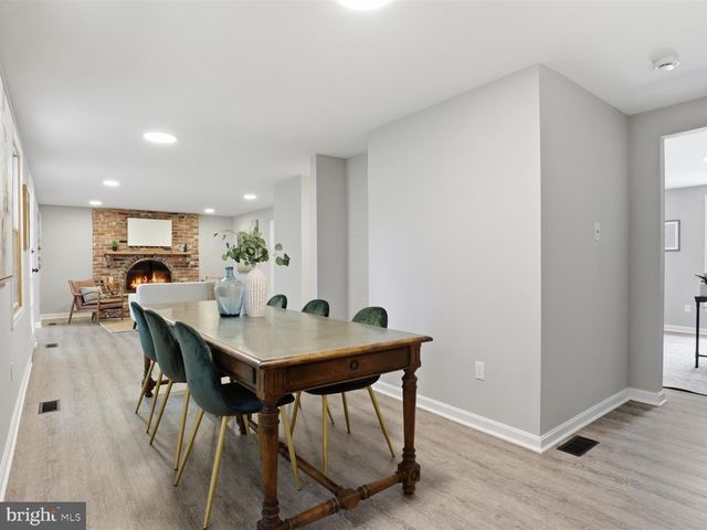 8061 ATHENA ST, Springfield, VA 22153