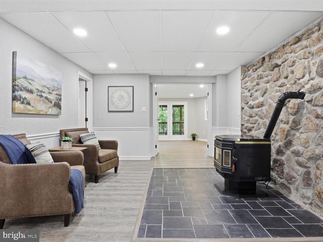 8061 ATHENA ST, Springfield, VA 22153
