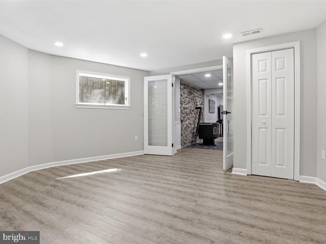 8061 ATHENA ST, Springfield, VA 22153