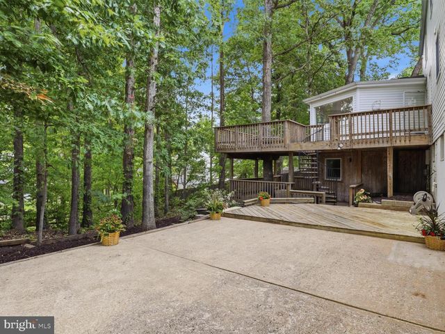 8061 ATHENA ST, Springfield, VA 22153