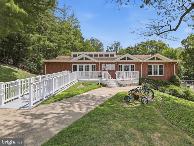 8061 ATHENA ST, Springfield, VA 22153