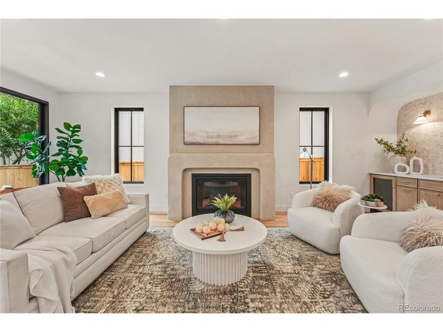 678 S Vine St, Denver, CO 80209