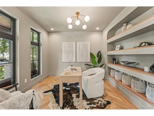 678 S Vine St, Denver, CO 80209