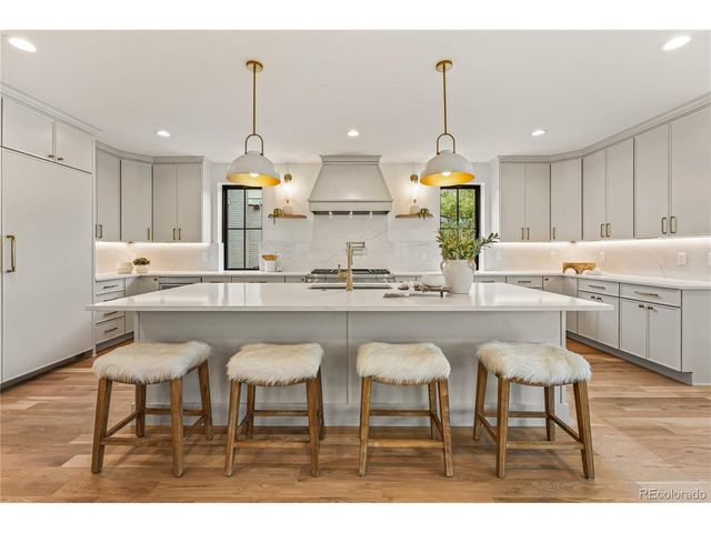 678 S Vine St, Denver, CO 80209