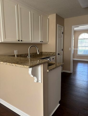 3709 Navajo Trace, Dothan, AL 36305