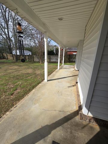 3709 Navajo Trace, Dothan, AL 36305