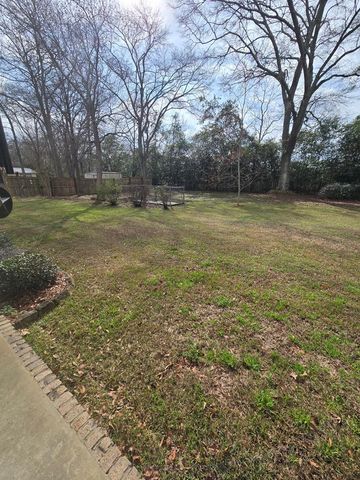 3709 Navajo Trace, Dothan, AL 36305