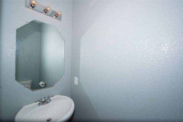 324 Fairgrounds Lane, Ponder, TX 76259