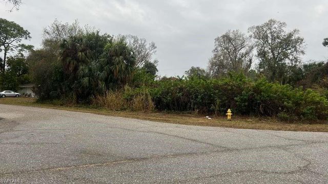 13901 NASSAU DR, Fort Myers, FL 33905