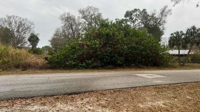 13901 NASSAU DR, Fort Myers, FL 33905