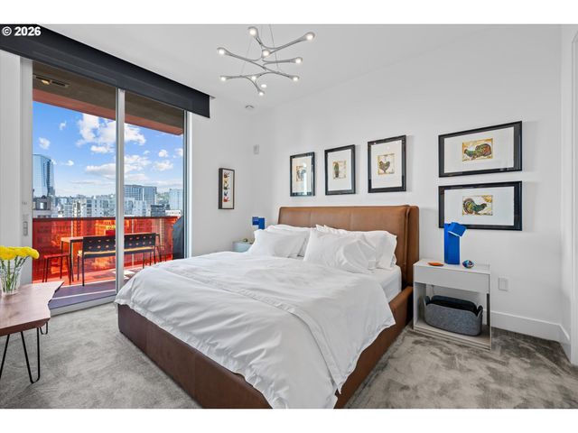 937 Nw GLISAN St 1533, Portland, OR 97209