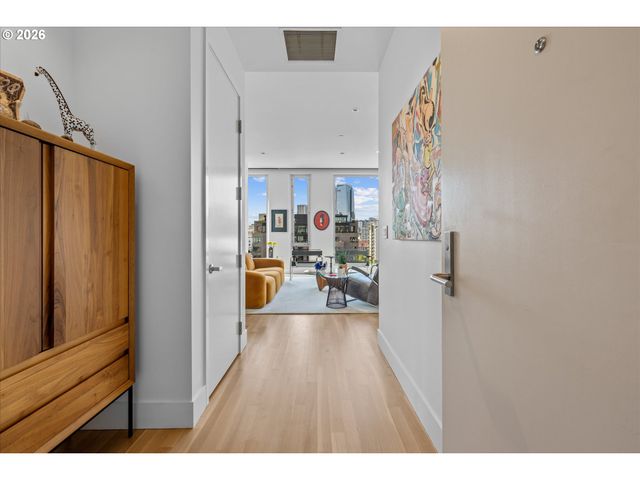 937 Nw GLISAN St 1533, Portland, OR 97209