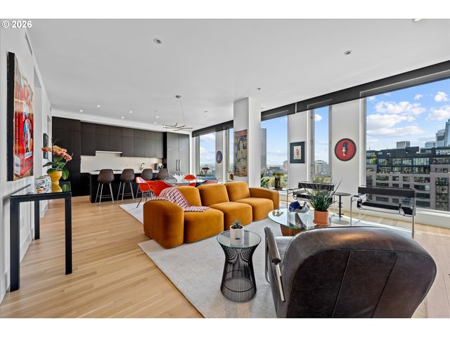 937 Nw GLISAN St 1533, Portland, OR 97209