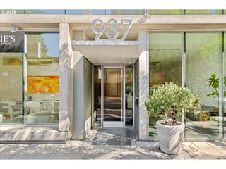 937 Nw GLISAN St 1533, Portland, OR 97209