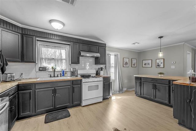 1917 Henry Street, Westlake, LA 70669