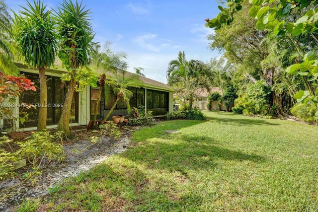 9 S Lakeshore Drive, Hypoluxo, FL 33462