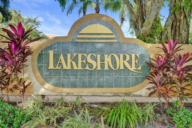 9 S Lakeshore Drive, Hypoluxo, FL 33462