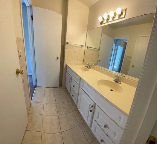 1401 Knoll Drive, Naperville, IL 60565